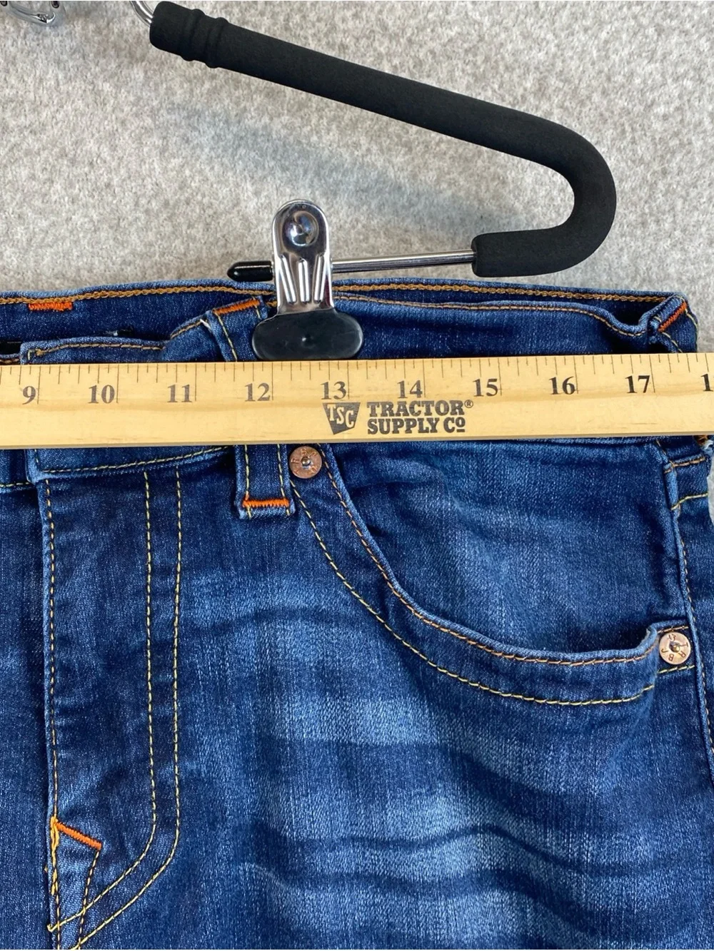 True Religion Men's Geno Relaxed Slim Fit Jeans Sz 36x31 Stretch subtle FLAW